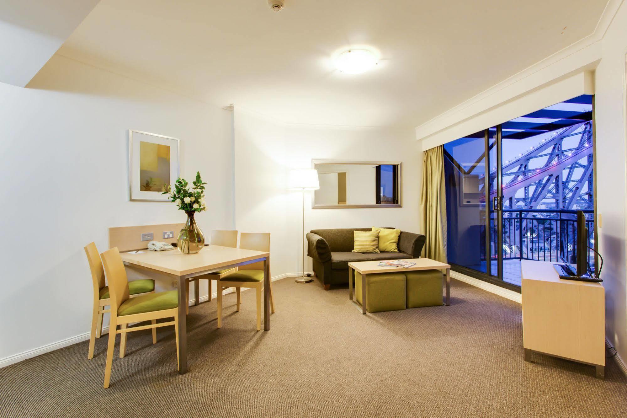 โอ๊ควูด โฮเต็ลแอนด์อพาร์ตเมนต์ บริสเบน Aparthotel ภายนอก รูปภาพ