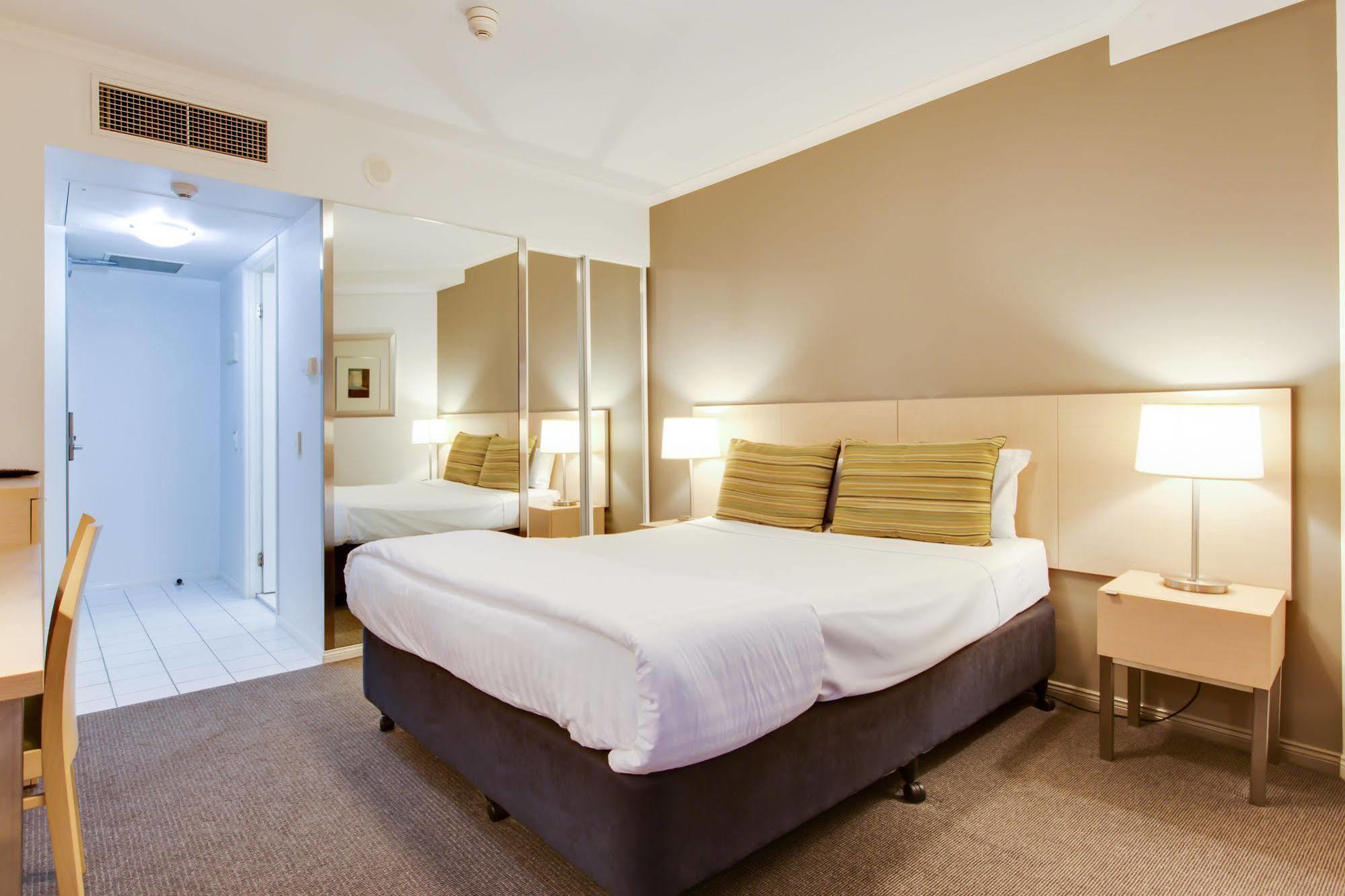 โอ๊ควูด โฮเต็ลแอนด์อพาร์ตเมนต์ บริสเบน Aparthotel ภายนอก รูปภาพ
